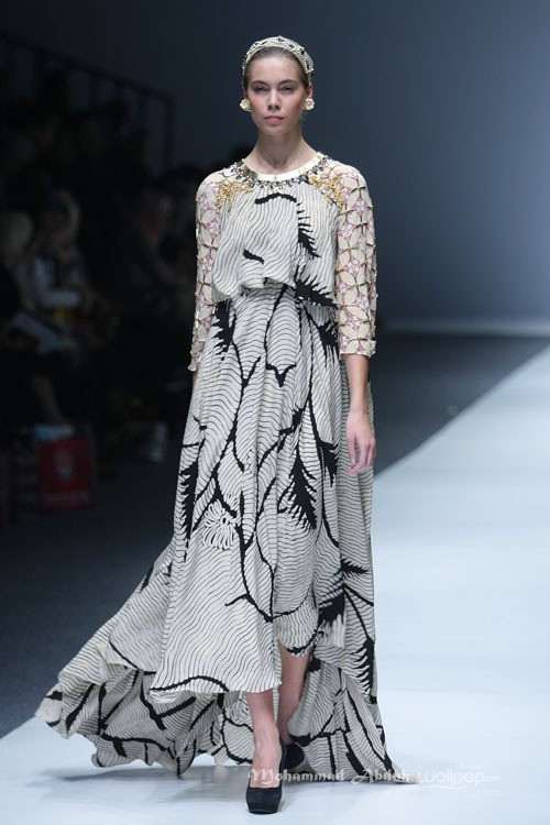 Khanaan Shamlan Trone. Jakarta Fashion Week 2016 at Senayan City. Jakarta. [Foto: Mohammad Abduh/Wolipop]