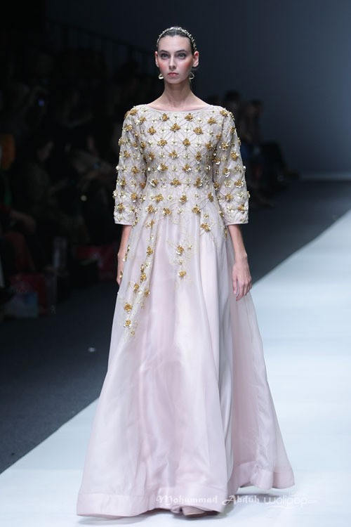 Khanaan Shamlan Trone. Jakarta Fashion Week 2016 at Senayan City. Jakarta. [Foto: Mohammad Abduh/Wolipop]