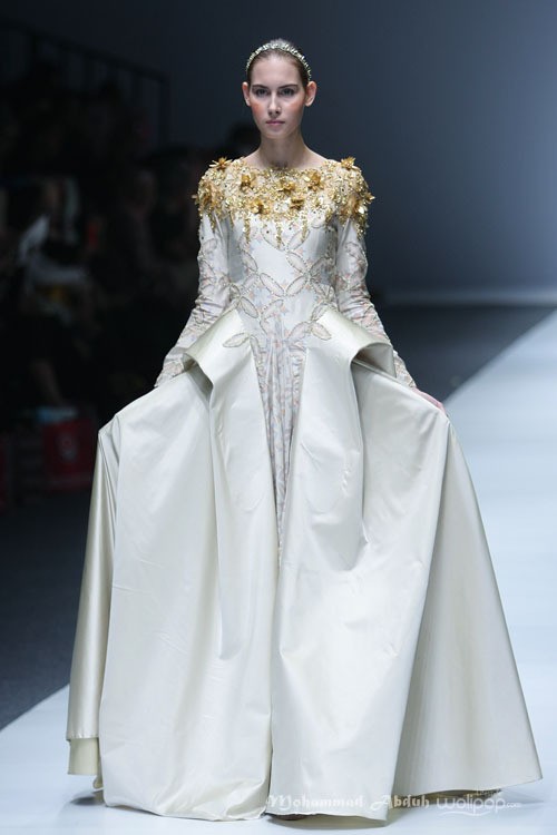 Khanaan Shamlan Trone. Jakarta Fashion Week 2016 at Senayan City. Jakarta. [Foto: Mohammad Abduh/Wolipop]