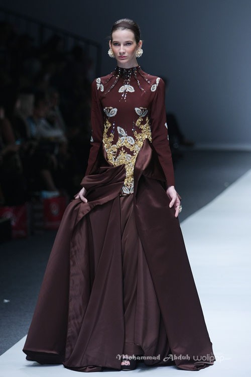 Khanaan Shamlan Trone. Jakarta Fashion Week 2016 at Senayan City. Jakarta. [Foto: Mohammad Abduh/Wolipop]