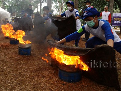 Siswa SMA Ikut Simulasi Siaga Bencana