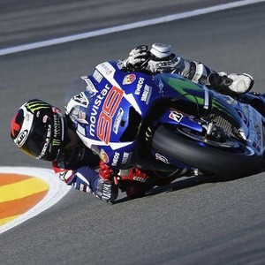 Catat Rekor Lap, Lorenzo Start Terdepan di Valencia