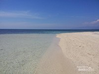 Air laut yang jernih Air laut yang jernih