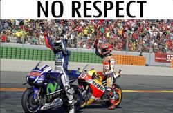 Meme Akhir Drama Rossi vs Marquez vs Lorenzo