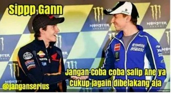Marquez dinilai kurang niat menyalip Lorenzo di GP Valencia.