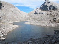 Kalau yang ini, merupakan danau yang lokasinya paling tinggi di Lembah Danau-danau. Permukaan airnya cukup tenang dan bersih. Usut punya usut, ternyata setiap danau di sana tidak memiliki nama lho! (Afif/detikTravel)
