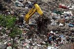 Mengais Rezeki di Tumpukan Sampah Bantargebang