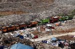 Antrean Truk Sampah di Bantargebang
