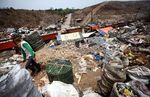 Antrean Truk Sampah di Bantargebang