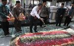 Rizal Ramli Ziarah ke Makam Gus Dur