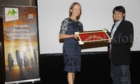 CEO ABC International Lynley Marshall mengatakan bahwa kerjasama Window on Australia yang dilakukan dengan detikcom dan RCTI merupakan kerja sama timbal balik. Jurnalis dari kedua media tersebut, imbuh Lynley, meliput berbagai aspek kehidupan di Australia seperti perdagangan, perkotaan, fashion, olahraga, seni dan sebagainya.