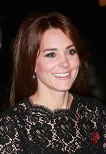 Kate Middleton Elegan Dibalut Dress Hitam