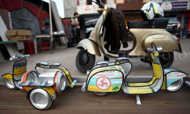 Miniatur Vespa Dari Kaleng Bekas