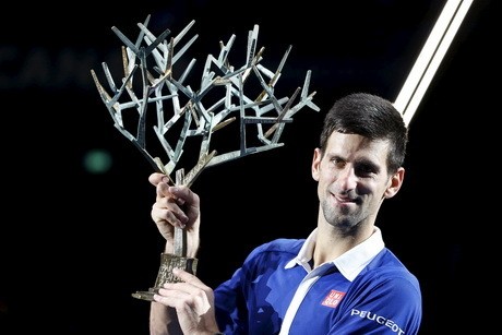 Kalahkan Murray, Djokovic Pertahankan Gelar