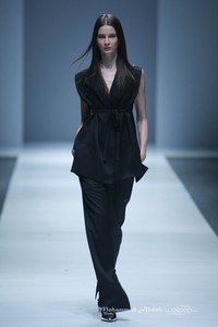 Friderich Herman Beginning Ethical Fashion. Jakarta Fashion Week 2016 at Senayan City. Jakarta. [Foto: Mohammad Abduh/Wolipop]