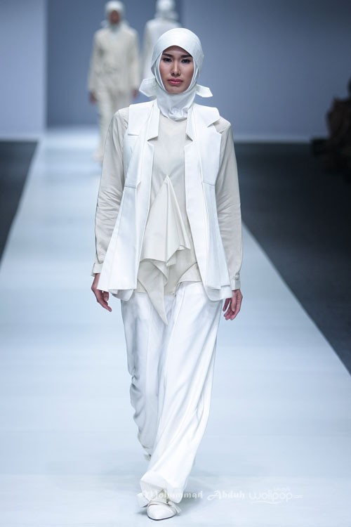 Etu by Restu Anggraeni Beginning Ethical Fashion. Jakarta Fashion Week 2016 at Senayan City. Jakarta. [Foto: Mohammad Abduh/Wolipop]