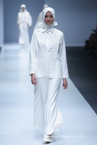 Etu by Restu Anggraeni Beginning Ethical Fashion. Jakarta Fashion Week 2016 at Senayan City. Jakarta. [Foto: Mohammad Abduh/Wolipop]