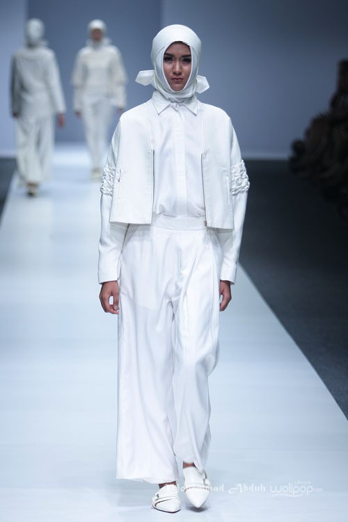 Etu by Restu Anggraeni Beginning Ethical Fashion. Jakarta Fashion Week 2016 at Senayan City. Jakarta. [Foto: Mohammad Abduh/Wolipop]
