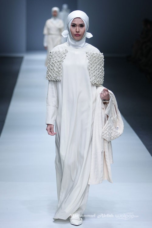 Etu by Restu Anggraeni Beginning Ethical Fashion. Jakarta Fashion Week 2016 at Senayan City. Jakarta. [Foto: Mohammad Abduh/Wolipop]