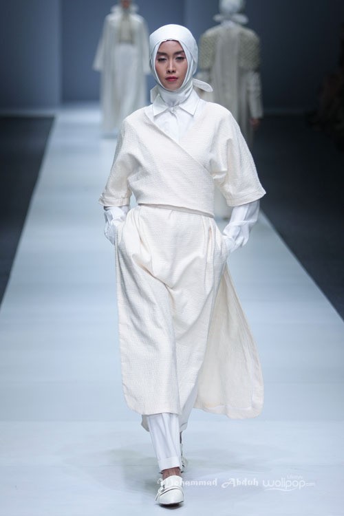 Etu by Restu Anggraeni Beginning Ethical Fashion. Jakarta Fashion Week 2016 at Senayan City. Jakarta. [Foto: Mohammad Abduh/Wolipop]