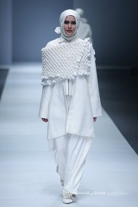 Etu by Restu Anggraeni Beginning Ethical Fashion. Jakarta Fashion Week 2016 at Senayan City. Jakarta. [Foto: Mohammad Abduh/Wolipop]