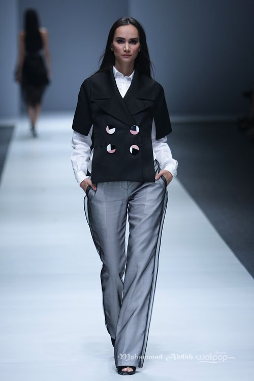 Friderich Herman Beginning Ethical Fashion. Jakarta Fashion Week 2016 at Senayan City. Jakarta. [Foto: Mohammad Abduh/Wolipop]