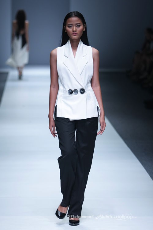 Friderich Herman Beginning Ethical Fashion. Jakarta Fashion Week 2016 at Senayan City. Jakarta. [Foto: Mohammad Abduh/Wolipop]