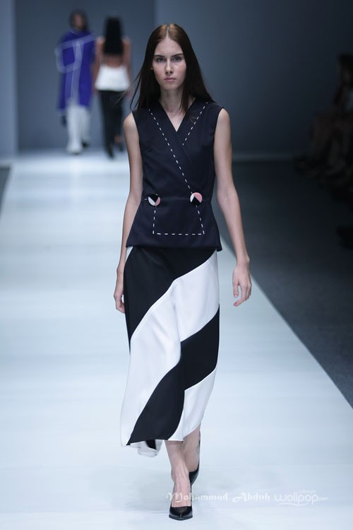 Friderich Herman Beginning Ethical Fashion. Jakarta Fashion Week 2016 at Senayan City. Jakarta. [Foto: Mohammad Abduh/Wolipop]