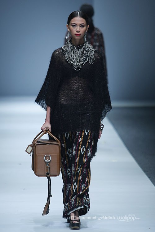 Merdi Sihombing Beginning Ethical Fashion. Jakarta Fashion Week 2016 at Senayan City. Jakarta. [Foto: Mohammad Abduh/Wolipop]