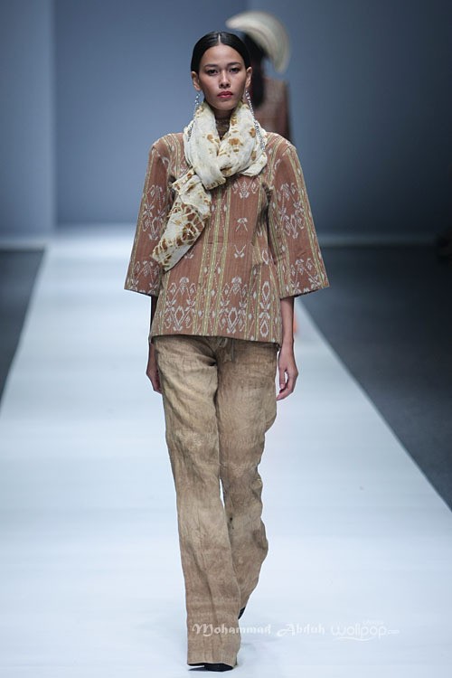 Merdi Sihombing Beginning Ethical Fashion. Jakarta Fashion Week 2016 at Senayan City. Jakarta. [Foto: Mohammad Abduh/Wolipop]