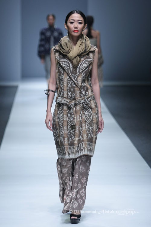 Merdi Sihombing Beginning Ethical Fashion. Jakarta Fashion Week 2016 at Senayan City. Jakarta. [Foto: Mohammad Abduh/Wolipop]