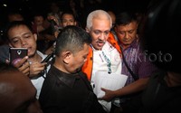 Selain Ajib Shah, KPK juga menahan 3 tersangka lain terkait kasus penerimaan suap DPRD Sumut. Mereka ditahan di tahanan yang berbeda.