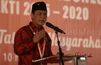 Ketua Persatuan Alumni Gerakan Mahasiswa Nasional Indonesia (PA GMNI) Ahmad Basarah berpidato.