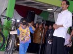 Jokowi Salami Para Veteran di Hari Pahlawan