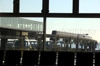 Kereta memasuki Bandara Internasional Tokyo (Haneda), Tokyo, Jepang.