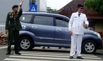 Polisi di Banyumas Berpakaian Pejuang