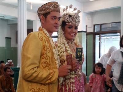 Bulan Madu, Ely Sugigi akan Ajak Anak dan Teman-teman Alaynya