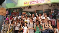 Sepuluh seniman terpilih dari Jerman-Indonesia memajang karya seninya di tengah-tengah Pasar Tebet Timur, Jakarta Selatan.