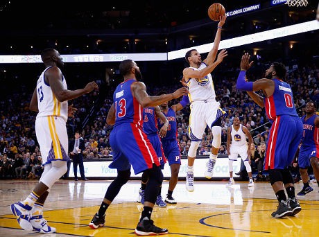 Warriors Lanjutkan Kesempurnaan