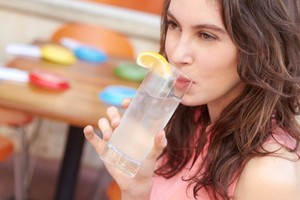 Benarkah Rutin Konsumsi Lemon dapat Turunkan Berat Badan?