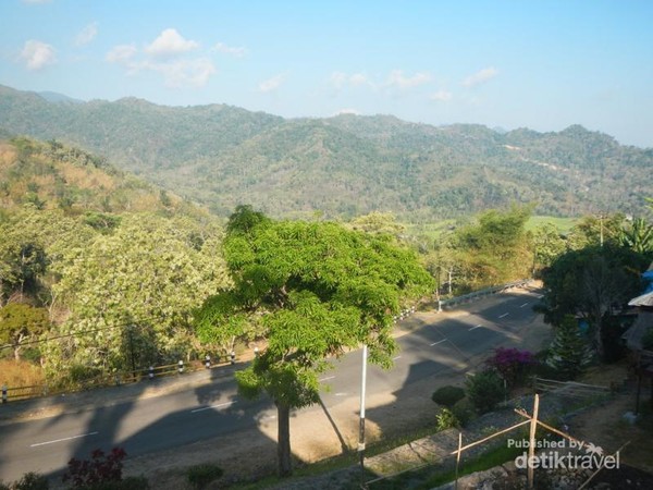 Sebelum Lihat Danau Kelimutu Singgah Dulu ke Desa Moni