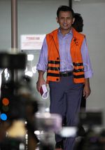Kasus Dana Bansos, Gatot Diperiksa 8,5 Jam