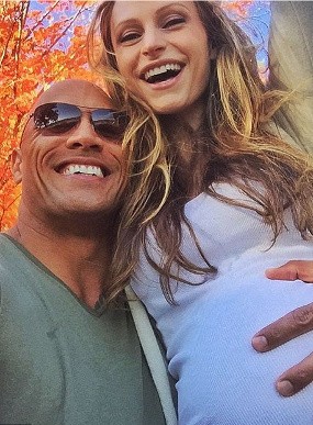 Dwayne Johnson Ungkap Jenis Kelamin Bayi yang Dikandung Sang Kekasih