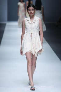 Tertia Endah Jakarta Fashion Week 2016 at Senayan City. Jakarta. [Foto: Mohammad Abduh/Wolipop]