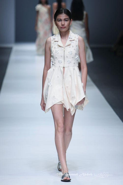 Tertia Endah Jakarta Fashion Week 2016 at Senayan City. Jakarta. [Foto: Mohammad Abduh/Wolipop]