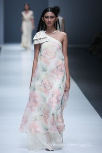 Tertia Endah Jakarta Fashion Week 2016 at Senayan City. Jakarta. [Foto: Mohammad Abduh/Wolipop]