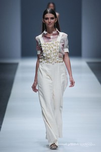 Tertia Endah Jakarta Fashion Week 2016 at Senayan City. Jakarta. [Foto: Mohammad Abduh/Wolipop]