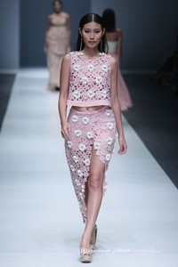 Tertia Endah Jakarta Fashion Week 2016 at Senayan City. Jakarta. [Foto: Mohammad Abduh/Wolipop]