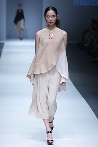 ERI by Eridani Jakarta Fashion Week 2016 at Senayan City. Jakarta. [Foto: Mohammad Abduh/Wolipop]