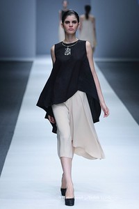 ERI by Eridani Jakarta Fashion Week 2016 at Senayan City. Jakarta. [Foto: Mohammad Abduh/Wolipop]